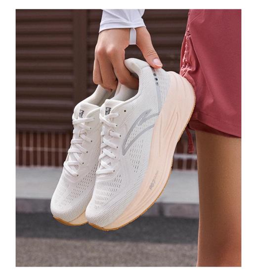 安踏冠军4代丨PG7缓震跑步鞋女2025秋季新款耐磨运动鞋122535562 商品图1