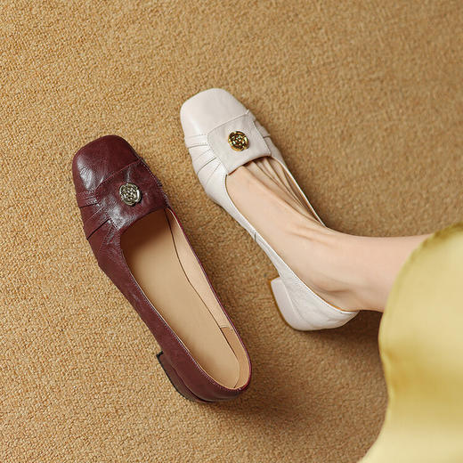 【预售5天】法式山茶花质感手抓软皮秋季粗中跟方头真软皮浅口单鞋女AJ&AJ9561 商品图0