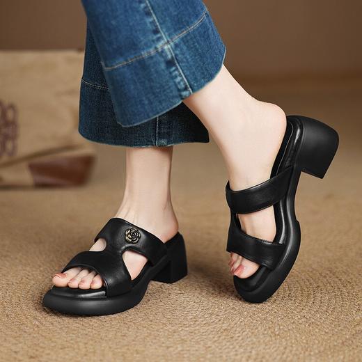 【预售5天】夏新款软羊皮圆头露趾凉鞋女金属花朵休闲舒适外穿厚底拖鞋JLY&18-699 商品图3