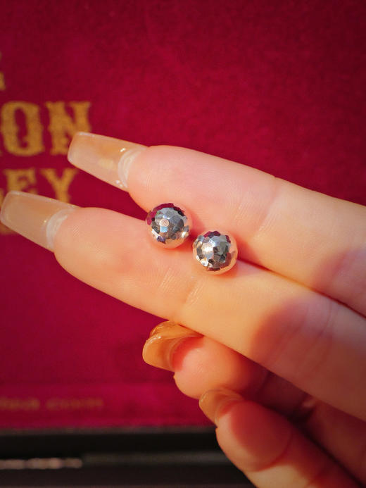 意大利18K金 浮力～镭射多面小金球耳钉(3-5天左右) 商品图5