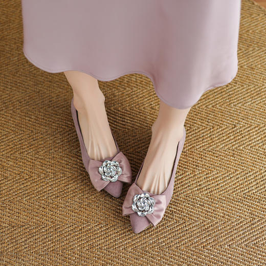 【预售5天】头层羊反绒！法式蝴蝶结水钻尖头坡跟单鞋新款复古温柔平底鞋JLY&1960 商品图4