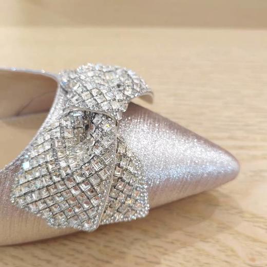 【云粉节】BF楼康莉女鞋2025秋季新款浅口尖头细跟优雅蝴蝶结单鞋KYQ55625   吊牌价1280 活动价599 商品图2