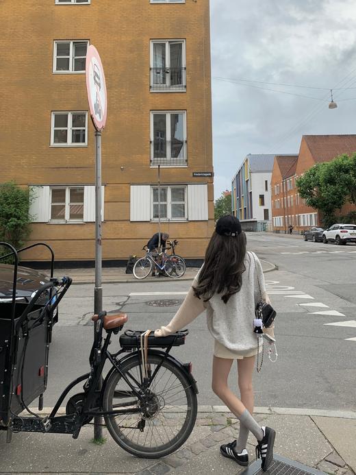 金蘑菇菇 少女百货店 早秋卫衣/百搭宽松减龄卫衣 商品图3