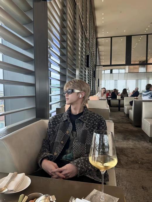 香奈儿 CH5525 熊猫色来咯 原版高品质偏光片 直呼泰酷辣 休闲墨镜（ZT*JH） 商品图5