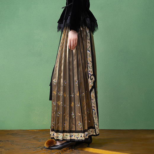 【林栖设计小店】生活在左马面裙蟾宫折桂金缎国风2025秋季新款半身裙1953111 商品图1