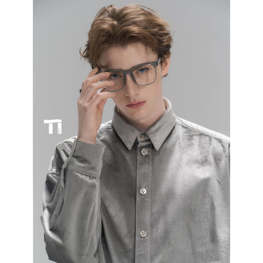 启世录TIWILLTANG“星穹幻织”丝绒衬衫 商品图3