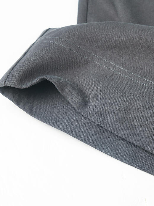 早秋必备神裤！深灰直筒阔腿裤，简约百搭不挑人 商品图4