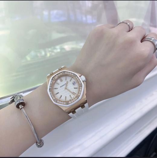 爱彼AP67540皇家橡树离岸系列37mm石英女表（ZT*SH） 商品图4