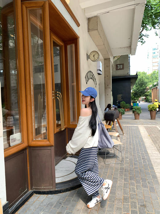 Read Nameless/独家Sun卫衣+七分条纹裤 2025/8/7 商品图6