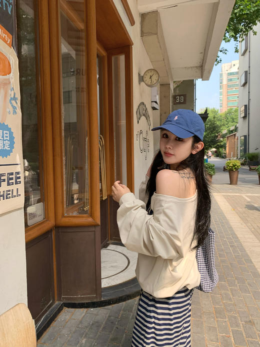 Read Nameless/独家Sun卫衣+七分条纹裤 2025/8/7 商品图8