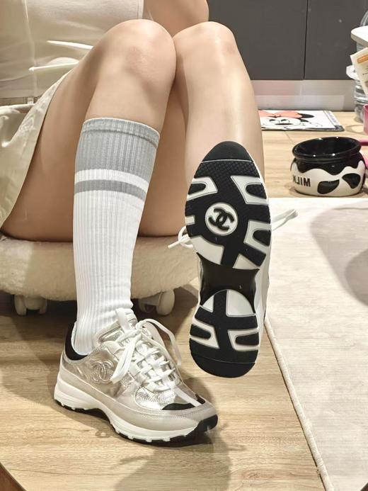 香奈儿 25A爆款 休闲运动鞋 公主银（ZX*DBG） 商品图4
