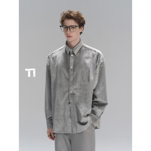 启世录TIWILLTANG“星穹幻织”丝绒衬衫 商品图0