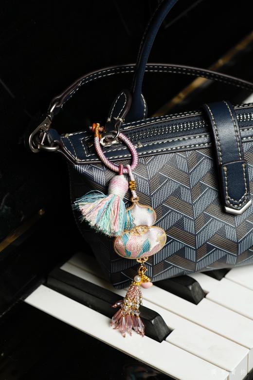 点击购买！【非遗宋锦双面刺绣葫芦挂件】 商品图2