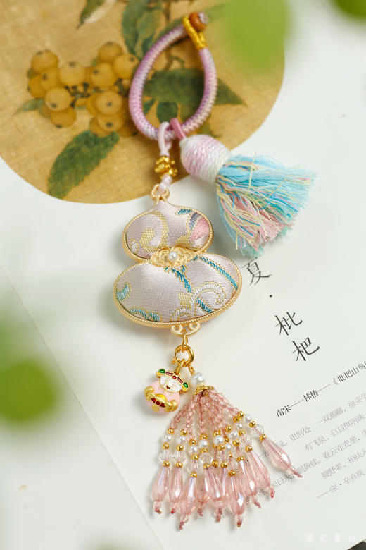 点击购买！【非遗宋锦双面刺绣葫芦挂件】 商品图1