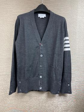 男款四道杠V领针织开衫022