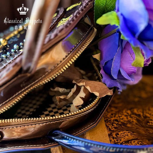 【积分兑换，60天内发货】天文钟包 古典玩偶 Lolita 商品图3