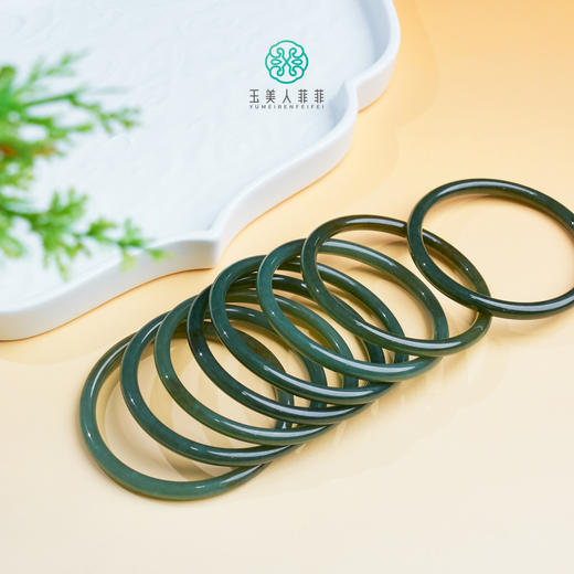 D和田玉手镯-且末蓝叮当镯 商品图0