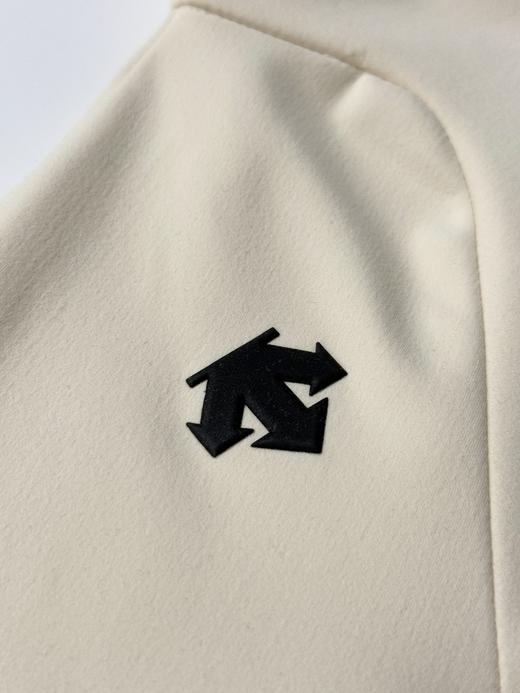 点此购买 迪桑特春秋季训练运动女士空气层运动上衣外套 qk 326401 商品图14