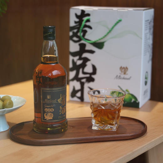 热卖中！！【1919全球酒水连锁专柜款】麦克尔Michael威士忌梅酒 17%VOL 带手提礼盒 商品图5