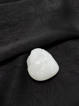 【于田产和田玉95料羊脂白龙行天下吊坠】编号HA30112S，43*40，55克，出证书，发货1~五天，48小时鉴赏期