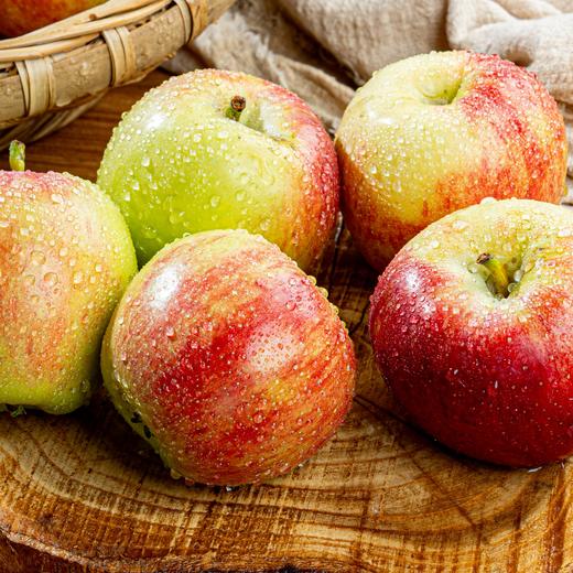 【鲁丽苹果】天然生长 新鲜采摘 果肉酸甜脆爽 皮薄核小 营养丰富 2种规格任选 商品图0