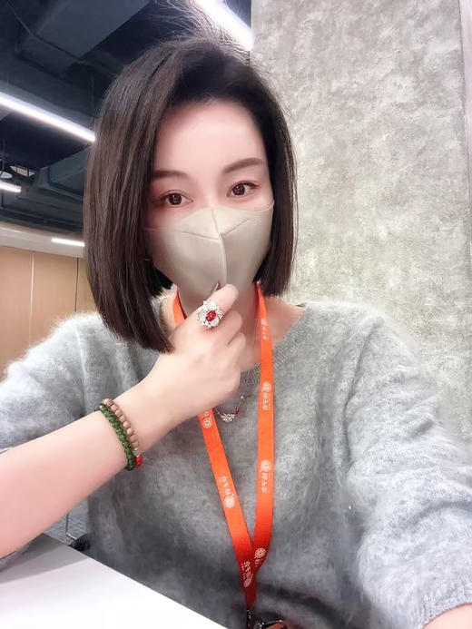 【梁小姐彩宝】收藏！18K金缅甸绝地武士尖晶石 红色满钻花朵设计gao定钻石戒指3.15克拉(3-5天左右） 商品图1