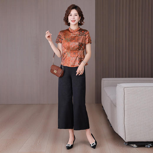 A34494品质气质妈妈新中式时尚复古钉珠真丝短款衬衫阔腿裤二件套装夏 商品图3