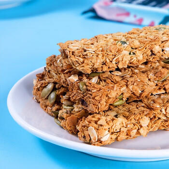 暴肌独角兽 谷物棒代餐能量棒水果坚果仁燕麦棒 共220g水果味 /休闲食品 /饼干 /威化饼干 商品图4