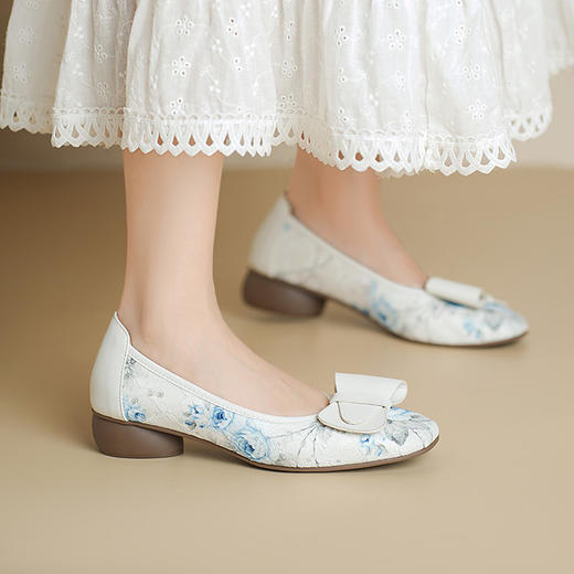 【预售5天】气质圆头低粗跟蝴蝶结浅口一脚蹬单鞋女新款秋季蓝色紫色ALS&2583 商品图1