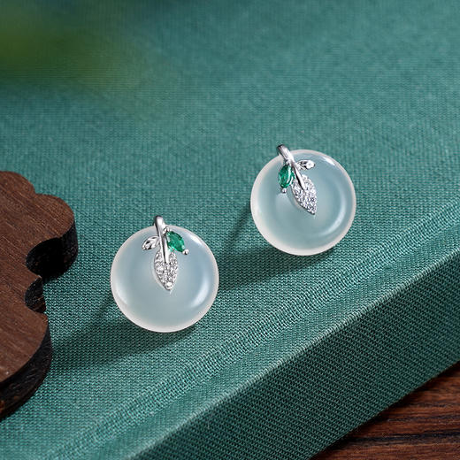 子佩集S925银【烟凝晓碧】耳钉【ED021694】纯银白玉髓叶子平安扣2507 商品图3
