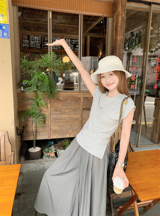 <曾小咸推荐>现货秒杀！卖完不补 ！微信打折价！韩系不规则修身短袖 日常89.99 立减40 秒杀49.99！ 商品图10