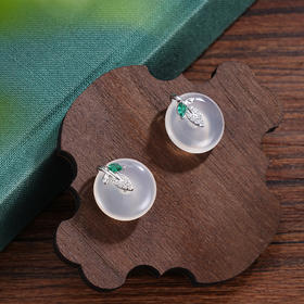 子佩集S925银【烟凝晓碧】耳钉【ED021694】纯银白玉髓叶子平安扣2507