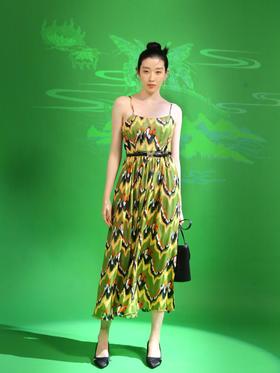 🌿 裙摆上的草桥诗