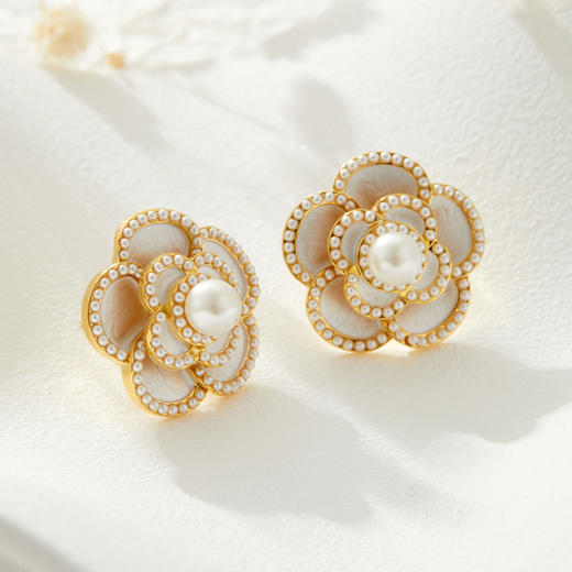 【预售3天】法式优雅山茶花耳钉时尚轻奢珐琅滴油花朵耳环s925银针仿珍珠耳饰EA14194 商品图2