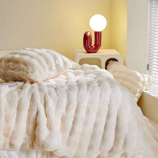 LOVO乐蜗XS VQ0868 轻奢防静电双层仿兔毛毯 120*170 商品图3