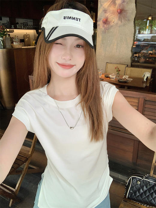 <曾小咸推荐>现货秒杀！卖完不补 ！微信打折价！韩系不规则修身短袖 日常89.99 立减40 秒杀49.99！ 商品图14