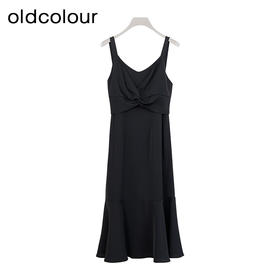 oldcolour夏季新品黑色扭结时尚修身显瘦气质吊带连衣裙女DP21104786