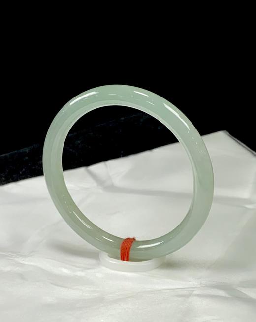 55圈口圆条翡翠手镯 商品图2