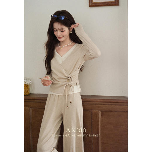 鹿向南「油画风铃」假两件燕麦色长袖t恤休闲裤早秋穿搭一整套女 商品图3