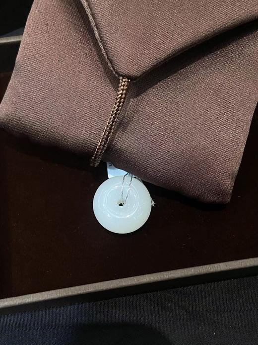 【于田产和田玉羊脂白平安扣】编号D48358/18# /5.7克，出证书，发货1~五天，48小时鉴赏期 商品图2