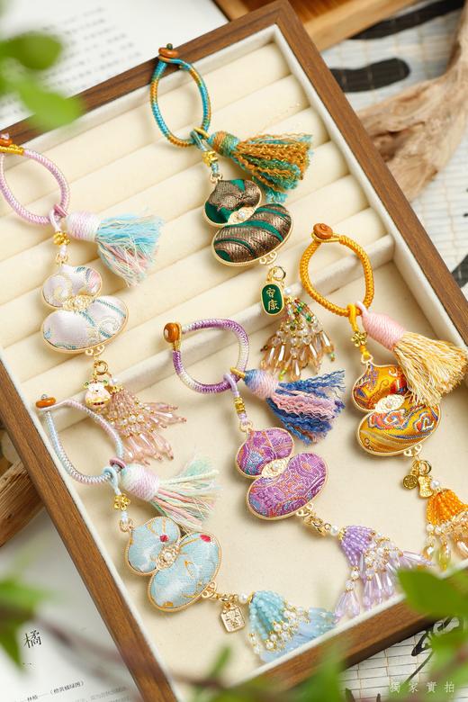 点击购买！【非遗宋锦双面刺绣葫芦挂件】 商品图0