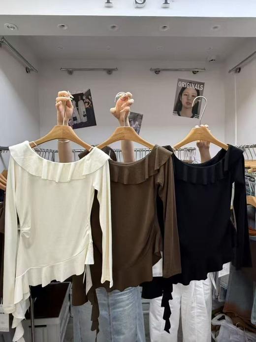 【GZ】无忧购2025早秋新款气质荷叶边斜肩长袖t恤女不规则飘带修身上衣8982#（截单后3-5天发货） 商品图6