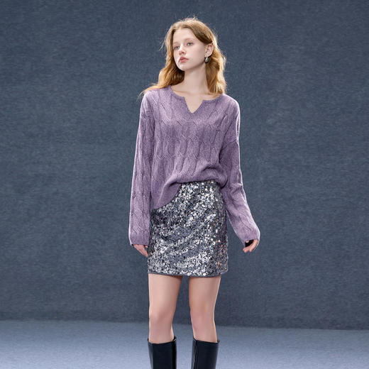 三彩2025秋季新款小V领绞花针织衫显瘦落肩袖毛衫上衣设计感M 商品图1