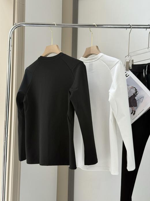 点此购买 迪桑特春秋季男士圆领长袖运动衫 xj 326539 商品图1