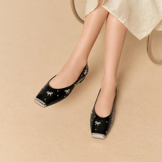 星期六黑耀甜心金属方头平底单鞋SSD3111104 商品图1