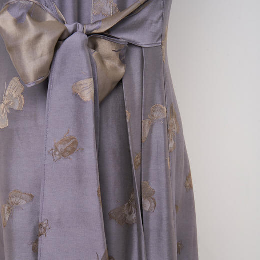 吉祥衣家新中式国风新款高端气质显瘦修身女装翠叶藏蝶真丝连衣裙 商品图3