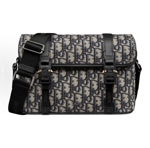 顶级免税版 VIP专柜体验 收到即官网同样 迪奥Dior Hit The Road系列邮差包 不分性别 男女皆可 适合各种风格~ 商品图0