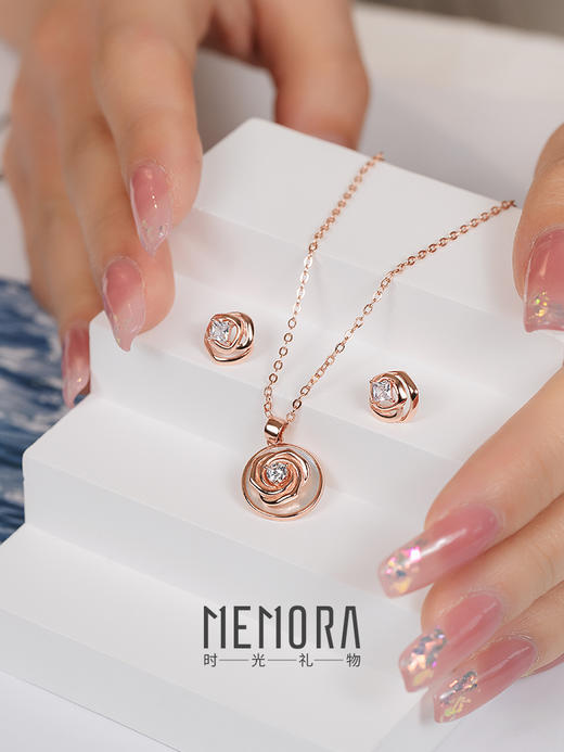【任选3件599元】小玫好项链 S925银玫瑰花耳饰时尚ins风项链MEMORA诗普琳YNE00301、YEE00901（线上专供） 商品图9
