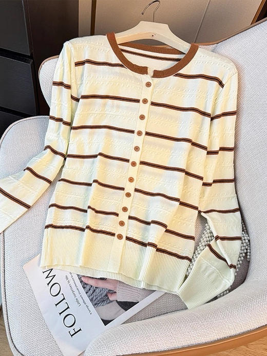 【韩版撞色条纹开衫，减龄宽松设计！】圆领撞色条纹长袖 针织开衫女 秋冬季韩版新款 减龄宽松软 糯毛衣上衣-QB 商品图1