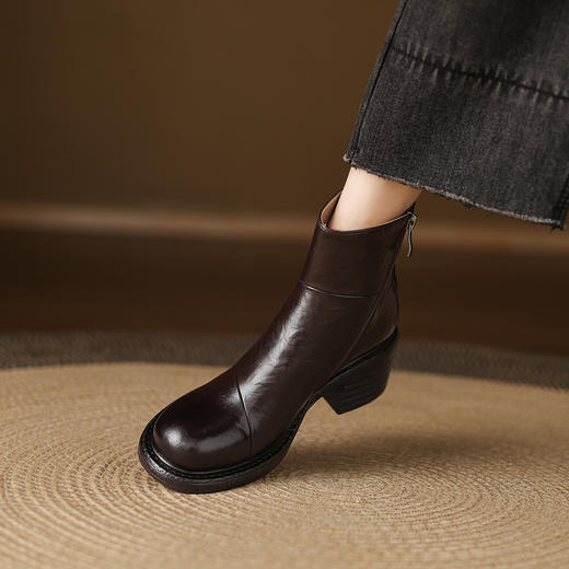 阿么手工女鞋真皮气质高跟靴6CM英伦风冬新款木纹跟短靴软底软面 商品图2